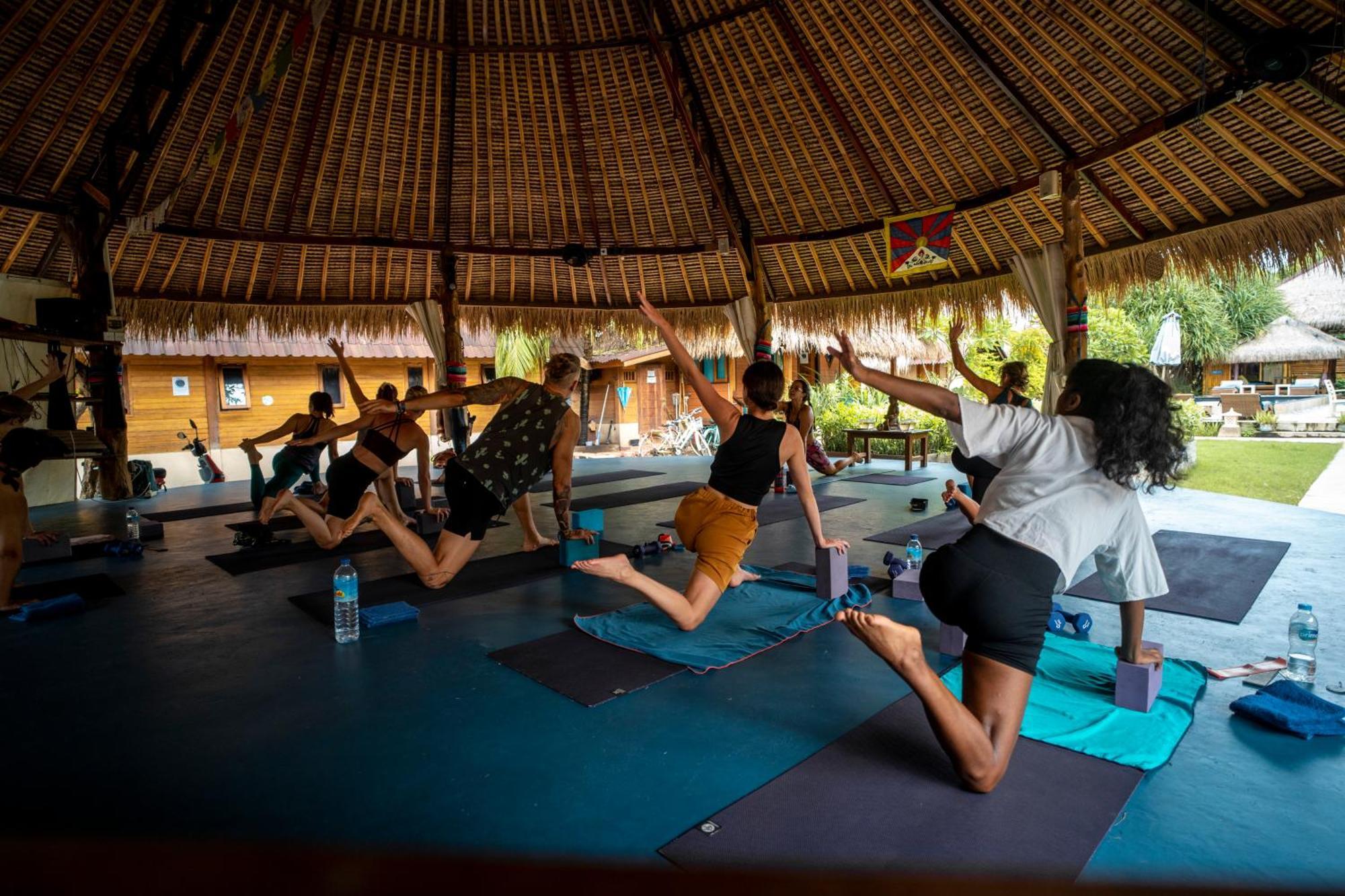 H2O Peaceful Yoga Resort Гили-Эйр Экстерьер фото